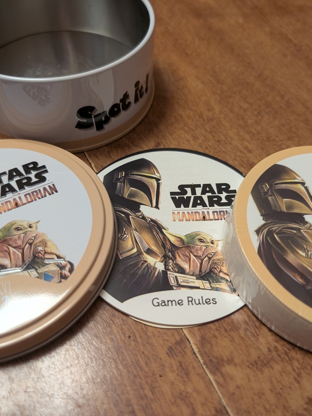 NEW & SEALED Dobble - Star Wars Mandalorian Edition - Disney Spot it Game